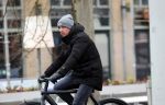 Amsterdam 5 januari 2021
Edwin Evers op een electrische van Moof fiets in Amsterdam