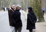 Amsterdam 16 februari 2021
Diverse BN ers in het vondelpark tijdens Corona. Hans Kesting in gesprek met Freek Bartels en zijn vriend