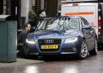 Amsterdam 19 januari 2021
Hansje Boonstra in haar auto. Ze is met haar zoon