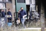Rotterdam 30 januari 2021
Hugo de Jonge en zijn dochter Sarah doen boodschappen en lopen daarna weer naar huis