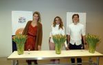Aalsmeer 4 februari 2021
Inge de Bruijn Manon Nummerdor Flier en Jorrit Kroon dopen de Heroes tulp.