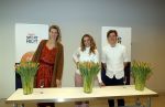 Aalsmeer 4 februari 2021
Inge de Bruijn Manon Nummerdor Flier en Jorrit Kroon dopen de Heroes tulp.