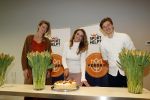 Aalsmeer 4 februari 2021
Inge de Bruijn Manon Nummerdor Flier en Jorrit Kroon dopen de Heroes tulp.