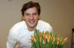 Aalsmeer 4 februari 2021
Inge de Bruijn Manon Nummerdor Flier en Jorrit Kroon dopen de Heroes tulp.