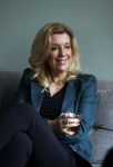 Woerden 21 januari 2021
Liane den Haan , lijsttrekker 50 plus wordt thuis geinterviewd door Nick Dijkman van Story. Liane woont samen met haar kinderen en haar moeder in 1 huis.