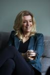 Woerden 21 januari 2021
Liane den Haan , lijsttrekker 50 plus wordt thuis geinterviewd door Nick Dijkman van Story. Liane woont samen met haar kinderen en haar moeder in 1 huis.