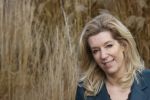Woerden 21 januari 2021
Liane den Haan , lijsttrekker 50 plus wordt thuis geinterviewd door Nick Dijkman van Story. Liane woont samen met haar kinderen en haar moeder in 1 huis.