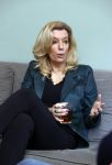Woerden 21 januari 2021
Liane den Haan , lijsttrekker 50 plus wordt thuis geinterviewd door Nick Dijkman van Story. Liane woont samen met haar kinderen en haar moeder in 1 huis.