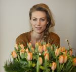 Aalsmeer 4 februari 2021
Inge de Bruijn Manon Nummerdor Flier en Jorrit Kroon dopen de Heroes tulp.
