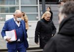 Utrecht 2 februari 2021
Rechtszaak Rachel Hazes tegen haar oude PA Marieke v Beek . Royce de Vries is de advocaat van Rachel. Marieke heeft advocaat Bernhard Tomlow. Ricardo Klaverdijk Big Willem v Boxtel en Jacqueline v d Gijp waren aanwezig.