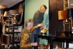 Noordwijk 14 januari 2021
Martien Meiland en zijn vrouw Erica helpen hun dochter Montana met de verbouwing van haar winkel.
