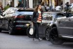 Amsterdam 23 januari 2021
Merel Westrik koopt kleding bij Suitsudio op de cornelis schuytstraat. Merel is 5 maanden zwanger . Ze komt met haar styliste en worden door twee verkopers geholpen.