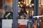 Amsterdam 23 januari 2021
Merel Westrik koopt kleding bij Suitsudio op de cornelis schuytstraat. Merel is 5 maanden zwanger . Ze komt met haar styliste en worden door twee verkopers geholpen.