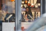 Amsterdam 23 januari 2021
Merel Westrik koopt kleding bij Suitsudio op de cornelis schuytstraat. Merel is 5 maanden zwanger . Ze komt met haar styliste en worden door twee verkopers geholpen.