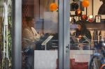 Amsterdam 23 januari 2021
Merel Westrik koopt kleding bij Suitsudio op de cornelis schuytstraat. Merel is 5 maanden zwanger . Ze komt met haar styliste en worden door twee verkopers geholpen.
