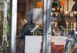 Amsterdam 23 januari 2021
Merel Westrik koopt kleding bij Suitsudio op de cornelis schuytstraat. Merel is 5 maanden zwanger . Ze komt met haar styliste en worden door twee verkopers geholpen.