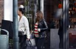 Amsterdam 23 januari 2021
Merel Westrik koopt kleding bij Suitsudio op de cornelis schuytstraat. Merel is 5 maanden zwanger . Ze komt met haar styliste en worden door twee verkopers geholpen.