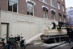 Amsterdam 27 januari 2021
Alle winkels in de pc hooftstraat zijn af getimmerd met hout ivm de verwachtte rellen en plunderingen.