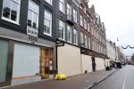 Amsterdam 27 januari 2021
Alle winkels in de pc hooftstraat zijn af getimmerd met hout ivm de verwachtte rellen en plunderingen.