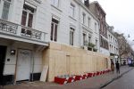 Amsterdam 27 januari 2021
Alle winkels in de pc hooftstraat zijn af getimmerd met hout ivm de verwachtte rellen en plunderingen.
