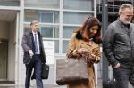 Utrecht 2 februari 2021
Rechtszaak Rachel Hazes tegen haar oude PA Marieke v Beek . Royce de Vries is de advocaat van Rachel. Marieke heeft advocaat Bernhard Tomlow. Ricardo Klaverdijk Big Willem v Boxtel en Jacqueline v d Gijp waren aanwezig.