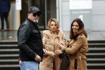 Utrecht 2 februari 2021
Rechtszaak Rachel Hazes tegen haar oude PA Marieke v Beek . Royce de Vries is de advocaat van Rachel. Marieke heeft advocaat Bernhard Tomlow. Ricardo Klaverdijk Big Willem v Boxtel en Jacqueline v d Gijp waren aanwezig.