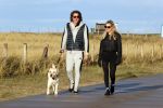 Schoorl 2 januari 2020Sonja Bakker en barry v Suijdam met hun hond op het strand.