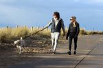 Schoorl 2 januari 2020Sonja Bakker en barry v Suijdam met hun hond op het strand.