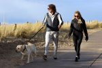 Schoorl 2 januari 2020Sonja Bakker en barry v Suijdam met hun hond op het strand.
