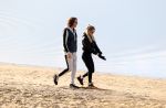 Schoorl 2 januari 2020Sonja Bakker en barry v Suijdam met hun hond op het strand.