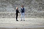 Schoorl 2 januari 2020Sonja Bakker en barry v Suijdam met hun hond op het strand.