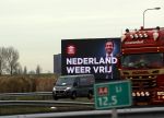 Schiphol A4 15 januari 2021
Abri Forum voor democratie met foto van Thierry Baudet