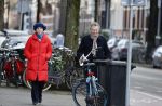 Amsterdam 23 januari 2021
Janke Dekker en Tom Egbers wandelend door Amsterdam zuid.