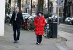 Amsterdam 23 januari 2021
Janke Dekker en Tom Egbers wandelend door Amsterdam zuid.