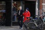 Amsterdam 23 januari 2021
Janke Dekker en Tom Egbers wandelend door Amsterdam zuid.
