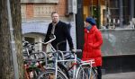Amsterdam 23 januari 2021
Janke Dekker en Tom Egbers wandelend door Amsterdam zuid.