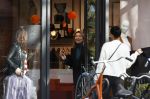 Amsterdam 23 januari 2021
Merel Westrik koopt kleding bij Suitsudio op de cornelis schuytstraat. Merel is 5 maanden zwanger . Ze komt met haar styliste en worden door twee verkopers geholpen.