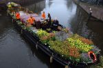 Amsterdam 15 januari 2021
Andre v Duin doopt zijn tulp in de westertoren en gaat daarna op een grote boot tulpen uitdelen op de grachten van Amsterdam.