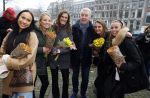 Amsterdam 15 januari 2021
Andre v Duin doopt zijn tulp in de westertoren en gaat daarna op een grote boot tulpen uitdelen op de grachten van Amsterdam.