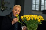 Amsterdam 15 januari 2021
Andre v Duin doopt zijn tulp in de westertoren en gaat daarna op een grote boot tulpen uitdelen op de grachten van Amsterdam.