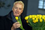 Amsterdam 15 januari 2021
Andre v Duin doopt zijn tulp in de westertoren en gaat daarna op een grote boot tulpen uitdelen op de grachten van Amsterdam.