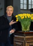 Amsterdam 15 januari 2021
Andre v Duin doopt zijn tulp in de westertoren en gaat daarna op een grote boot tulpen uitdelen op de grachten van Amsterdam.