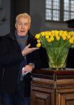 Amsterdam 15 januari 2021
Andre v Duin doopt zijn tulp in de westertoren en gaat daarna op een grote boot tulpen uitdelen op de grachten van Amsterdam.