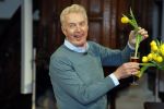 Amsterdam 15 januari 2021
Andre v Duin doopt zijn tulp in de westertoren en gaat daarna op een grote boot tulpen uitdelen op de grachten van Amsterdam.