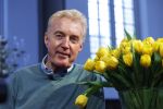 Amsterdam 15 januari 2021
Andre v Duin doopt zijn tulp in de westertoren en gaat daarna op een grote boot tulpen uitdelen op de grachten van Amsterdam.