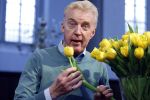 Amsterdam 15 januari 2021
Andre v Duin doopt zijn tulp in de westertoren en gaat daarna op een grote boot tulpen uitdelen op de grachten van Amsterdam.