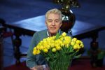 Amsterdam 15 januari 2021
Andre v Duin doopt zijn tulp in de westertoren en gaat daarna op een grote boot tulpen uitdelen op de grachten van Amsterdam.