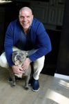 Apeldoorn 2 februari 2022
Andy v d Meyde op straat en met zijn hond