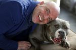 Apeldoorn 2 februari 2022
Andy v d Meyde op straat en met zijn hond
