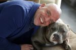 Apeldoorn 2 februari 2022
Andy v d Meyde op straat en met zijn hond